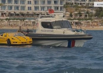 34 mjete lundruese të bllokuara nga Ksamili në Koman