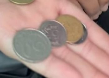 12-vjeçari nga Vlora/ Nëna e lë jashtë në shi me vetëm disa monedha dhe largohet në Tiranë