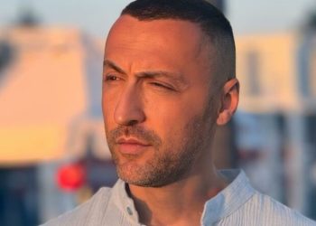 Koncert brenda qelive! G-Bani surprizon të burgosurit e Fushë-Krujës