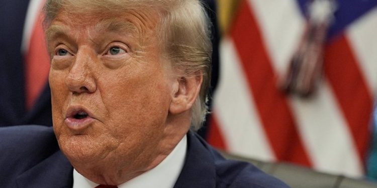 Trump vendos nëndetëset bërthamore amerikane pranë Rusisë