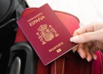 I kishte skaduar pasaporta, prindërit lënë në aeroportin e Barcelonës fëmijën 10 vjeç