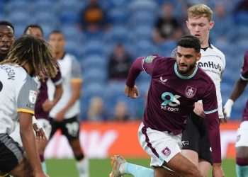 Debutoi me assist, trajneri i Burnley për Brojën: I duhen minuta në këmbë (VIDEO)