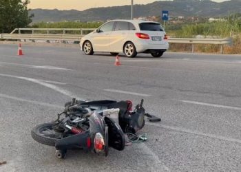 Aksident në Levan-Tepelenë, një i plagosur