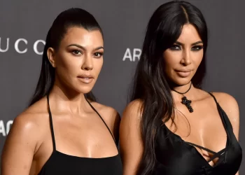 Brenda përçarjes së Kardashianëve: Kourtney kërcënon të largohet nga reality show, ndërsa tensionet mes motrave arrijnë kulmin