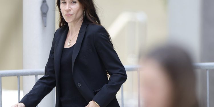 Ashley Biden akuzon publikisht bashkëshortin për tradhti, një ditë para kërkesës për divorc