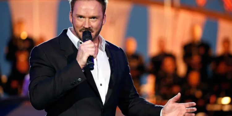 Russell Watson rrëfen betejën me tumorin në tru: Isha gati të hiqja dorë nga jeta