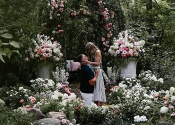 Surprizë!! Fejohet çifti i njohur i showbizit