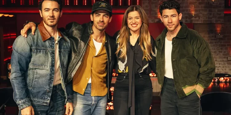 Kelly Clarkson reagon pas 20 vitesh për përmendjen në “Year 3000” nga Jonas Brothers