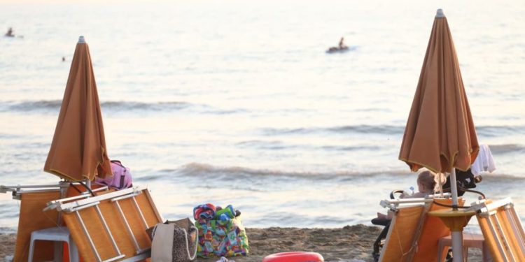 Ngec turizmi, numri i vizitorëve të huaj në vendnumëro