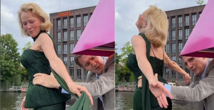 Pamela Anderson dhe Liam Neeson riprodhojnë skenën legjendare të Titanikut