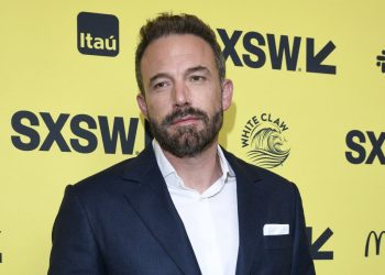 Ben Affleck ndryshon pamje pas përjashtimit nga lista e aktorëve më tërheqës mbi 50-vjeç