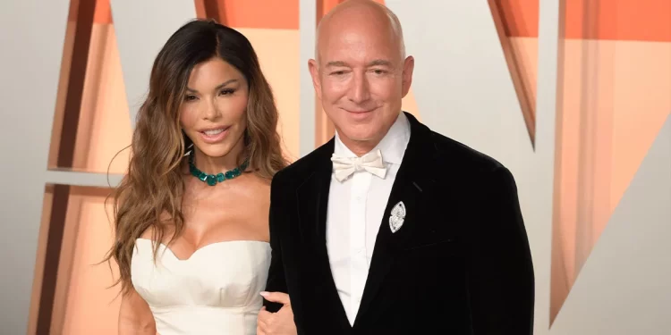 Bezos dhe Sanchez kërkojnë 190,000 dollarë nga vëllai i saj, beteja ligjore disavjeçare