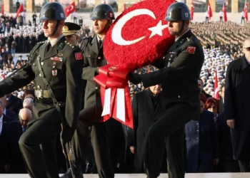 Turqia sfidon fuqitë e mëdha?! Nga dronët e luftës te raketat balistike, lind një superfuqi ushtarake