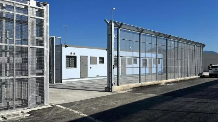 Dështimi politik dhe katastrofa ekonomike e kampeve të emigrantëve në Shqipëri