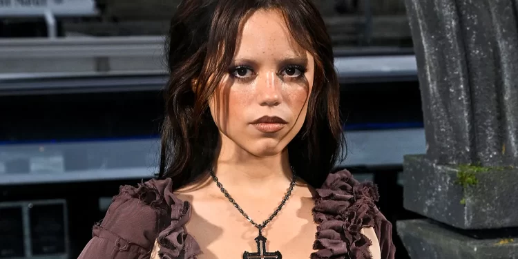 “E kam ditur si është të mos kesh zë”/ Jenna Ortega rrëfen anën e errët të karrierës së saj në Hollywood