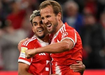 “Tenis” që në start/ Bayern “masakron” rivalin, shkëlqejnë Olise me dopietë dhe Kane me tripletë. Luis Diaz rrëmben zemrat e tifozëve (VIDEO)