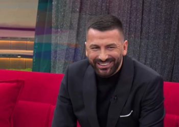 ‘Më ka prekur kordat zanore’/ Kelly tregon arsyen e shkëputjes nga muzika, zbulon problemin serioz shëndetësor