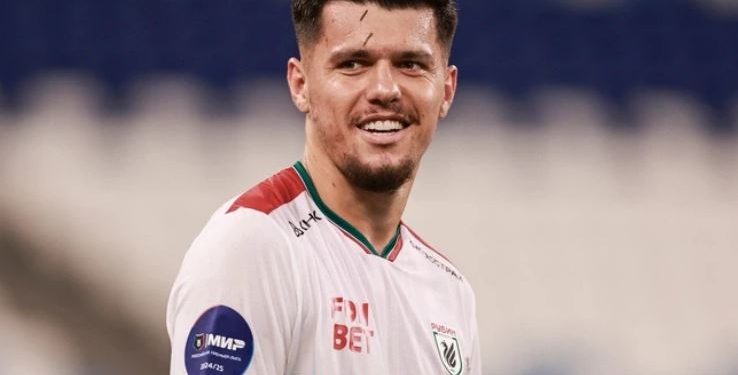 VIDEO/ Daku në formë, sulmuesi kuqezi gjen golin në kampionat