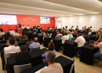 Silvinjo në rolin e pedagogut, masterclass me trajnerët dhe stafet e ekipeve kombëtare të moshave