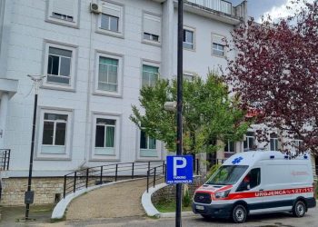 Aksidenti mbrëmë në Dropull, i plagosuri nga Lazarati lufton me vdekjen në Spitalin e Traumës