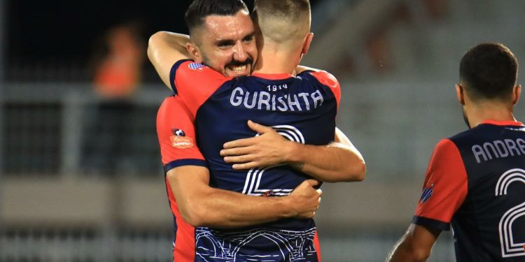 Superiorja nis “zjarr”/ Ndodh thuajse gjithçka në Shkodër, Vllaznia mposht kampionët në fuqi (VIDEO)