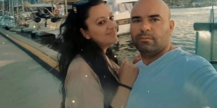 Vrau me thikë gruan e tij në sy të fëmijëve, Pandeli Nakoleci del sot para gjykatës në Greqi