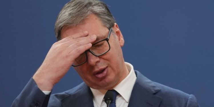 Vuçiç pas dënimit të Dodikut: Serbia s’ka qenë në situatë kaq të vështirë që nga viti 2008