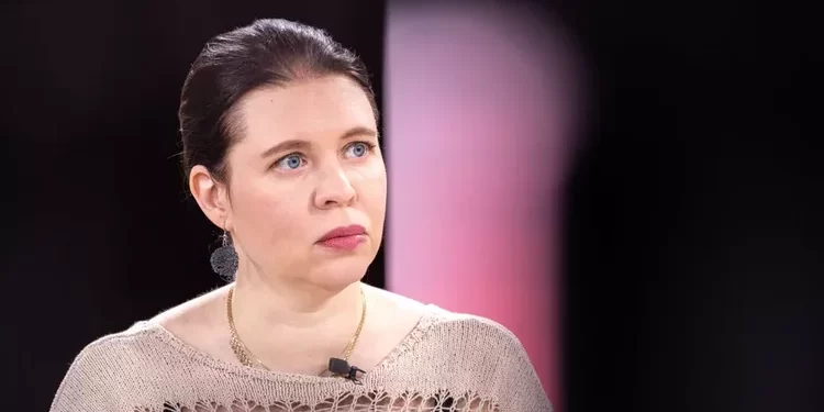 Prostituta që u bë deputete: S’më vjen turp, më duheshin para për të paguar faturat (FOTO)