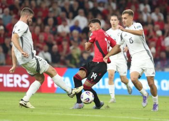 LIVE/ Festë në “Air Albania”, Shqipëria në avantazh ndaj Letonisë (VIDEO)