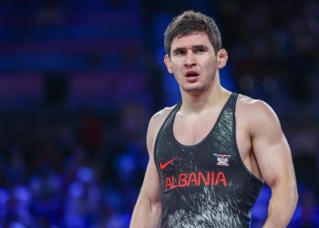 Botërori i Mundjes/ Valiev shkëlqen në Zagreb, shkon në 16 më të mirët