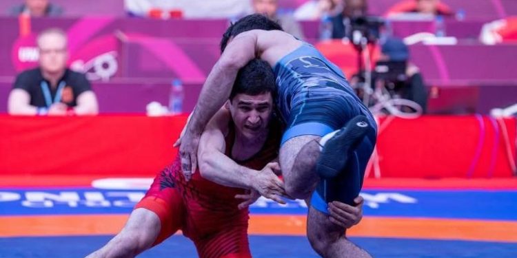 Mundje/ Valiev nderon Shqipërinë në Botëror, kualifikohet në finalen e madhe. Medalje e artë apo e argjendtë?