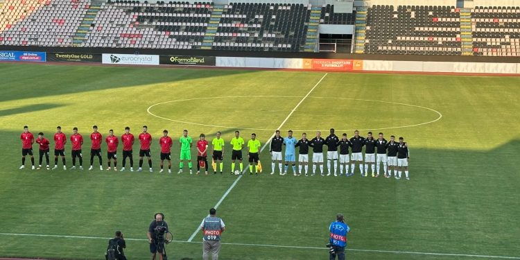 VIDEO/ Kombëtarja U-21 reziston vetëm një pjesë loje, 21-vjeçarët gjermanë fitojnë miqësoren në Elbasan