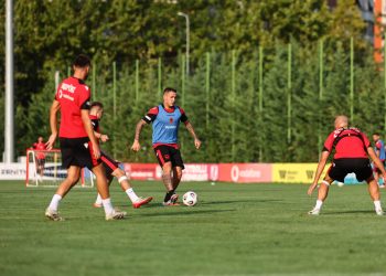 Kualifikueset e Botërorit 2026 / Kombëtarja vijon përgatitjet për sfidën me Letoninë në Tiranë