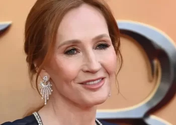 Deklaratë e fortë nga Rowling për Watson: S’ka përvojë në jetë, nuk e di sa injorante është