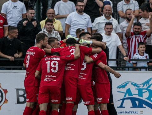 Tirana dhe Vllaznia e donin për pankinën, klubi ndan përfundimisht rrugët me trajnerin