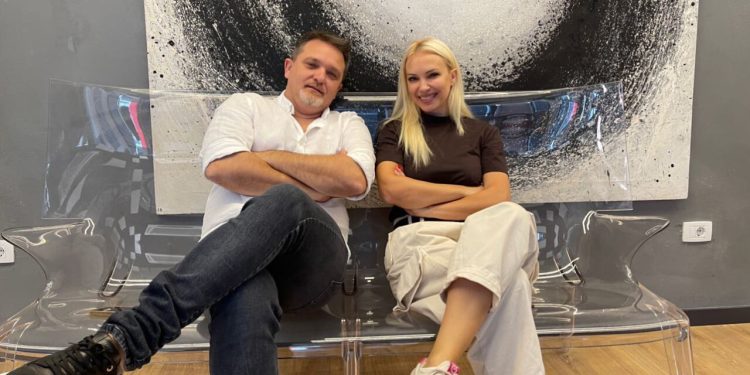 Dy festa në një ditë! Xhemi dhe Juli festojnë përvjetorët e martesës