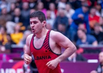 Medalje e argjendtë për Shqipërinë në Botërorin e Mundjes, Valiev bie vetëm në finale