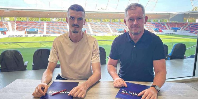 Bitri i jep drejtim të ardhmes, nënshkruan në Hungari