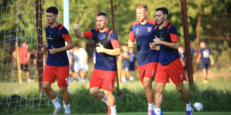 Titulli, Vllaznia dhe efekti “B-B”! Shkodranët formojnë një repart sulmues me dy futbollistë shtatlartë