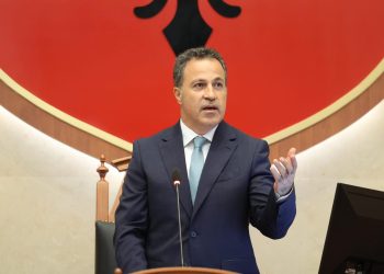 Niko Peleshi zgjidhet kryetar i ri i Parlamentit, ja sa vota “pro” dhe “kundër” mori