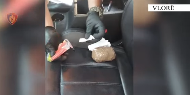 Me kanabis dhe kokainë në makinë/ Vihet në pranga 41-vjeçari në Vlorë