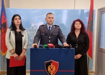 6 në pranga, 2 në kërkim, goditet grupi i skemave piramidale online (Emrat)