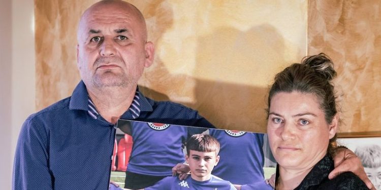 Dita e parë e shkollës, nëna e Martin Canit mesazh prekës: Ikja jote mizore nga kjo botë më mori frymën