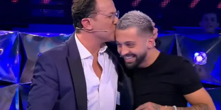 Laert Vasili ngushëllon Gjestin për humbjen e vëllait të tij: Zoti të dhëntë forcë