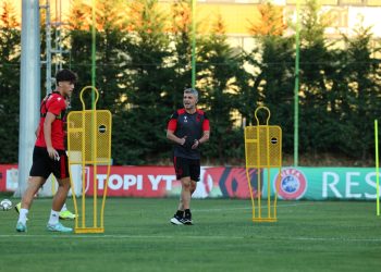 Trajneri Bushi para ndeshjes me Gjermaninë: Jam shumë i kënaqur nga gjendja e ekipit, të japim 200% nga vetja jonë