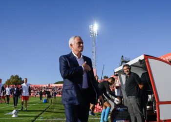 Start perfekt për Mourinho-n në rikthimin e tij në Portugali, Benfica arrin të sigurojë 3 pikët e para me “The Special One”