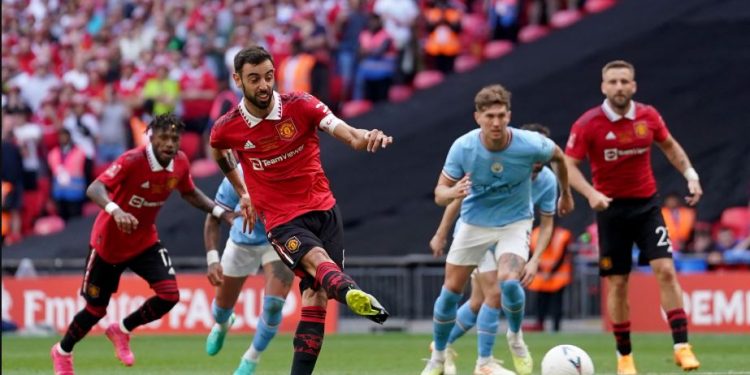 City sfidon United, derbi i Manchesterit mes dilemave dhe “fytyrave” të reja