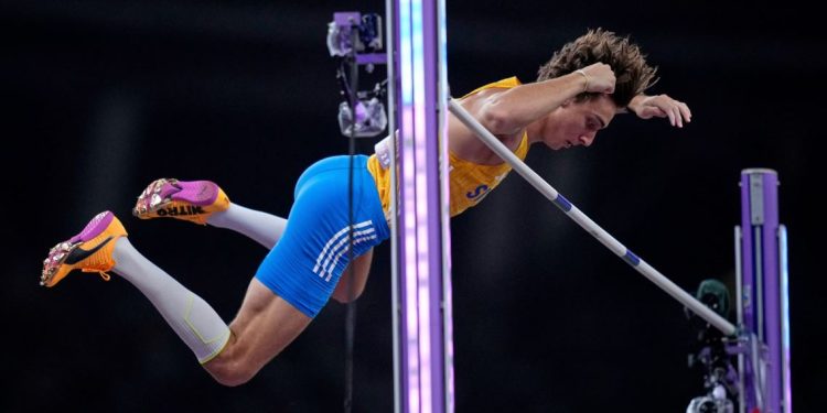 Kërcim me shkop, Armand Duplantis shpallet kampion bote dhe vendos rekord të ri