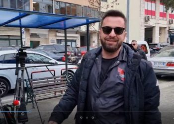 “Do verë të mirë miku…”, mesazhet që “fundosën” kryebashkiakun e Kolonjës