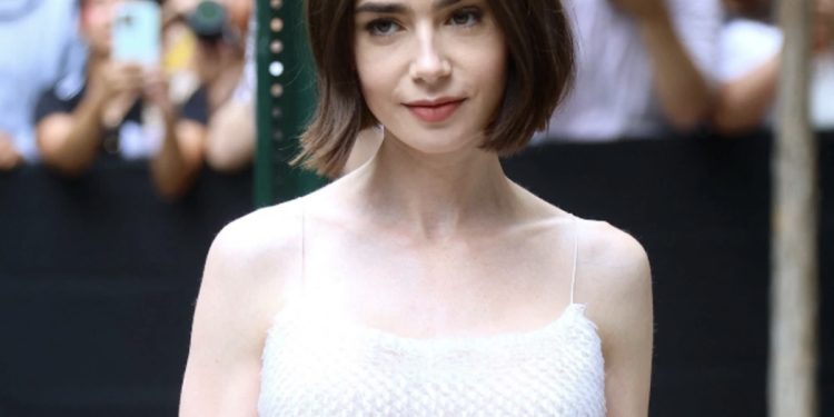 Lily Collins shqetëson fansat me paraqitjen në ‘Javën e Modës’ në New York